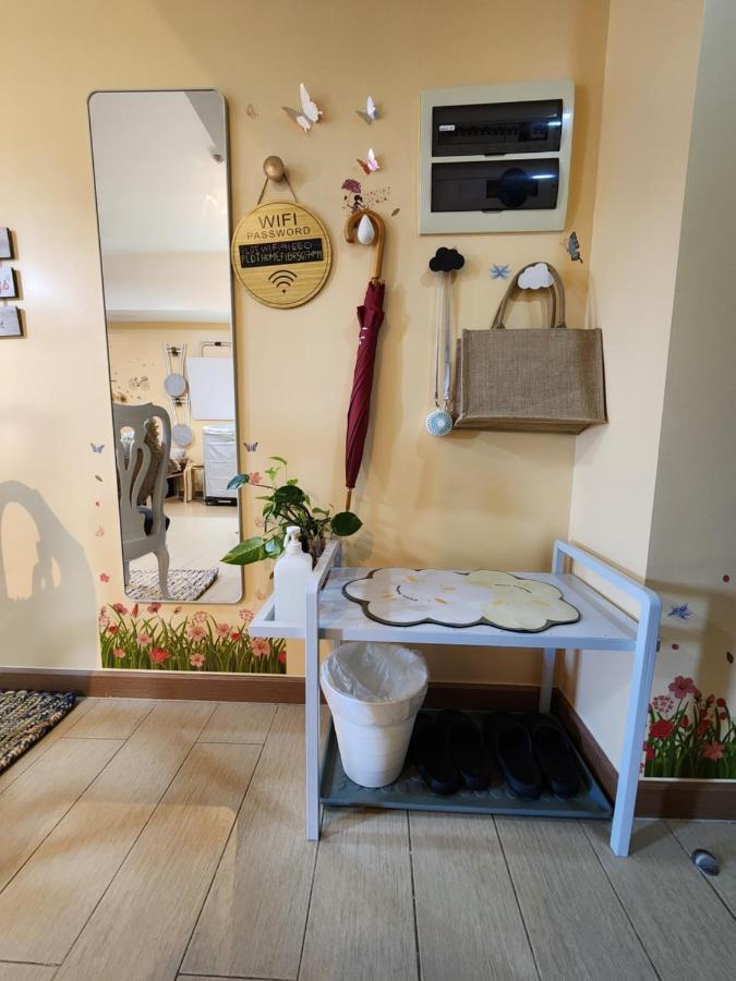 Spacious Cozy Suite At The Venice Mall With Free Parking And Washing Machine (Adults Only) Taguig Bagian luar foto