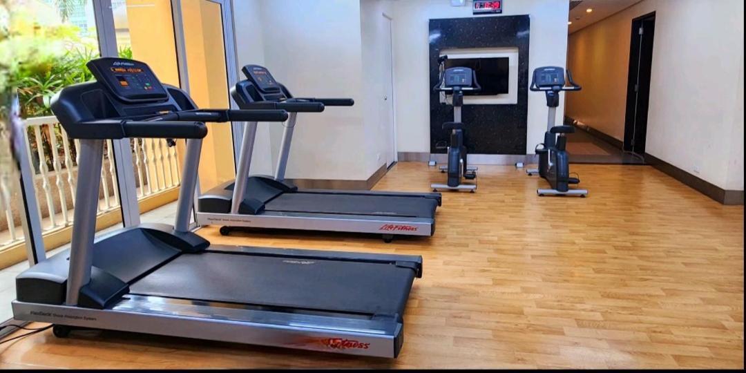 Spacious Cozy Suite At The Venice Mall With Free Parking And Washing Machine (Adults Only) Taguig Bagian luar foto